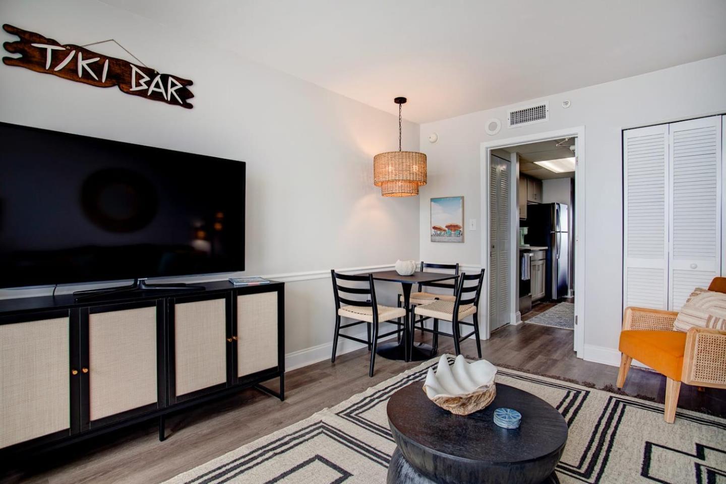 Oceanfront Escape Renovated Suite At Camelot Myrtle Beach Bagian luar foto