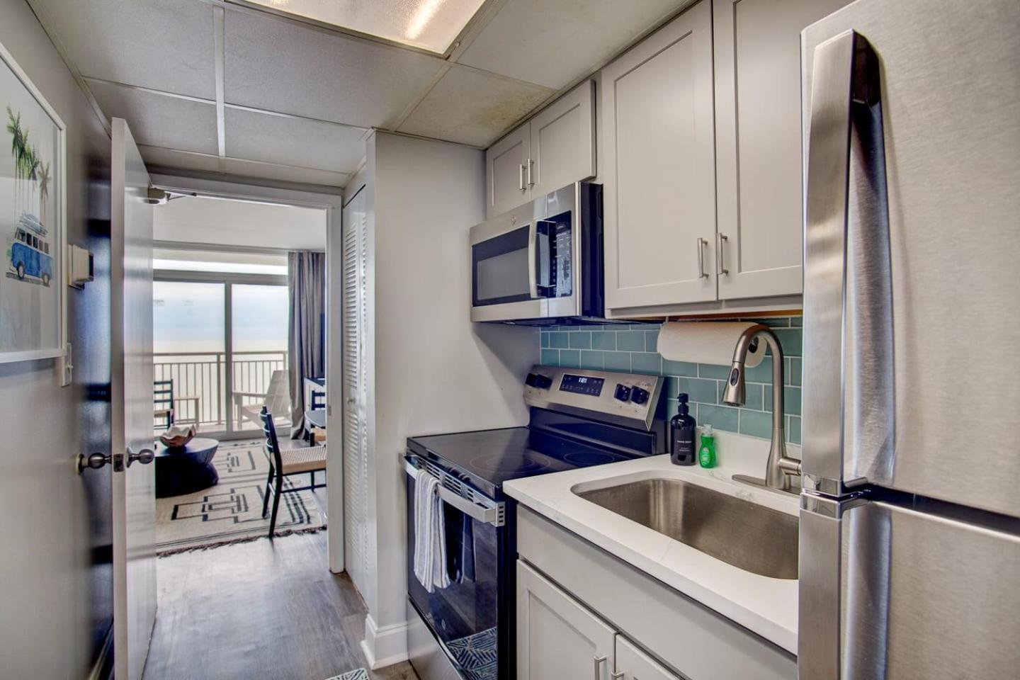 Oceanfront Escape Renovated Suite At Camelot Myrtle Beach Bagian luar foto