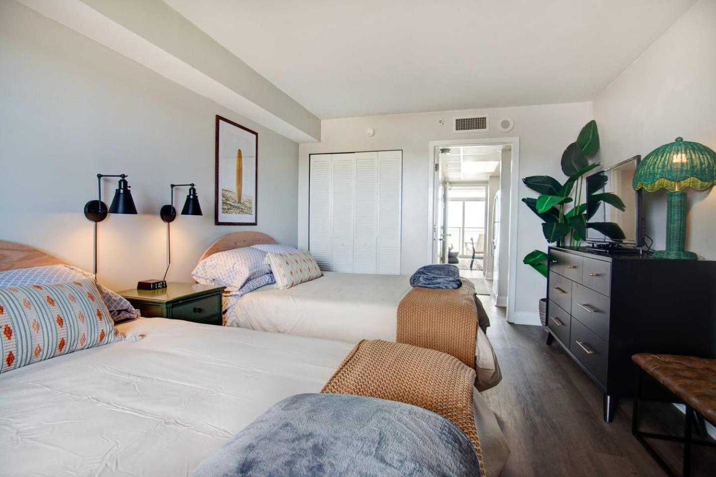 Oceanfront Escape Renovated Suite At Camelot Myrtle Beach Bagian luar foto